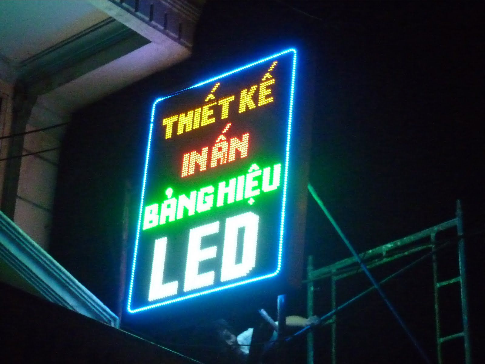 Thi công bảng hiệu hộp đèn led phan thiết