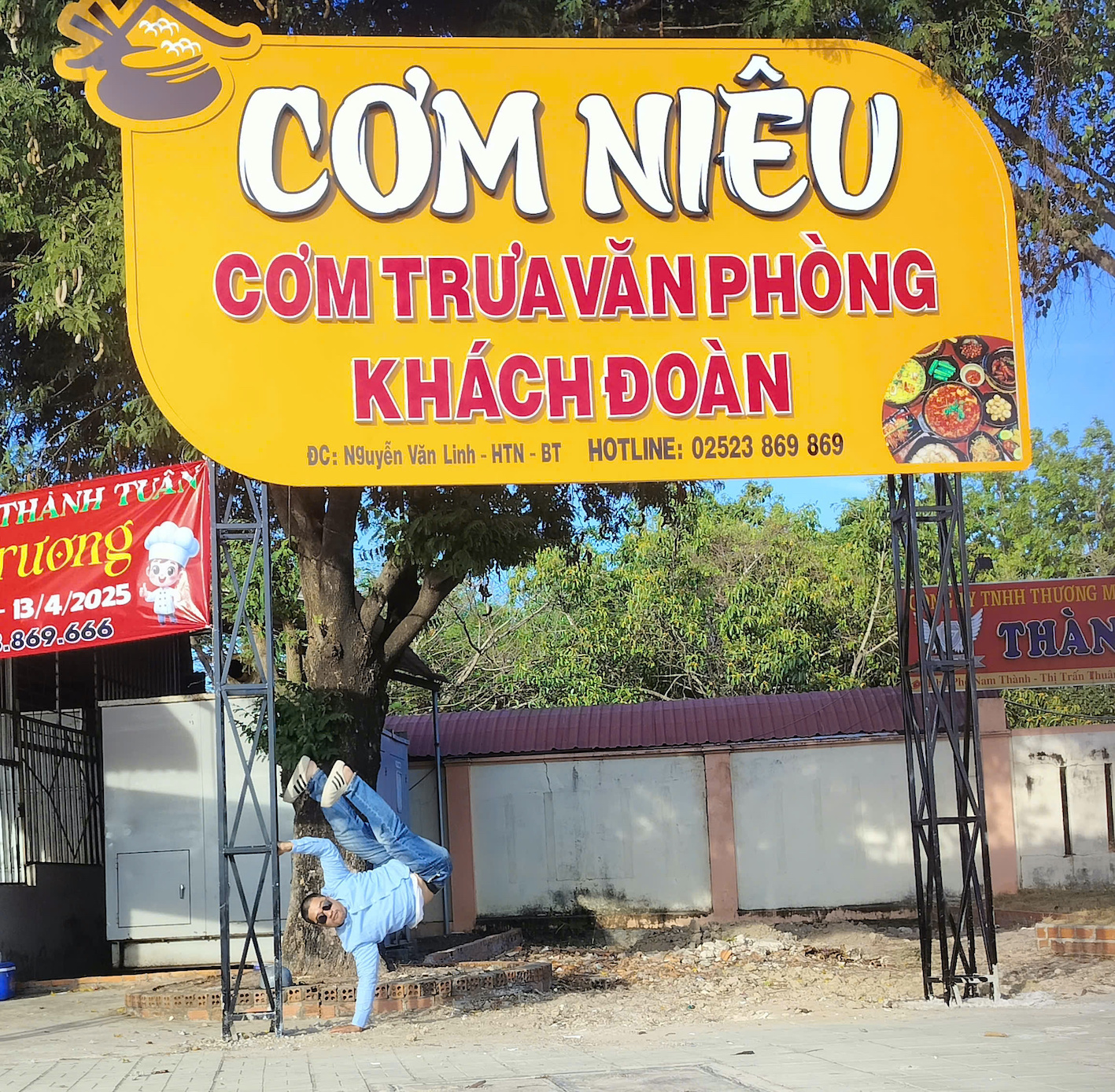 Làm Bảng hiệu quán cơm niêu Bình thuận 